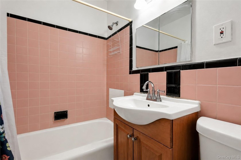Welcome to this spacious and well-maintained co-op studio in the - photo 14