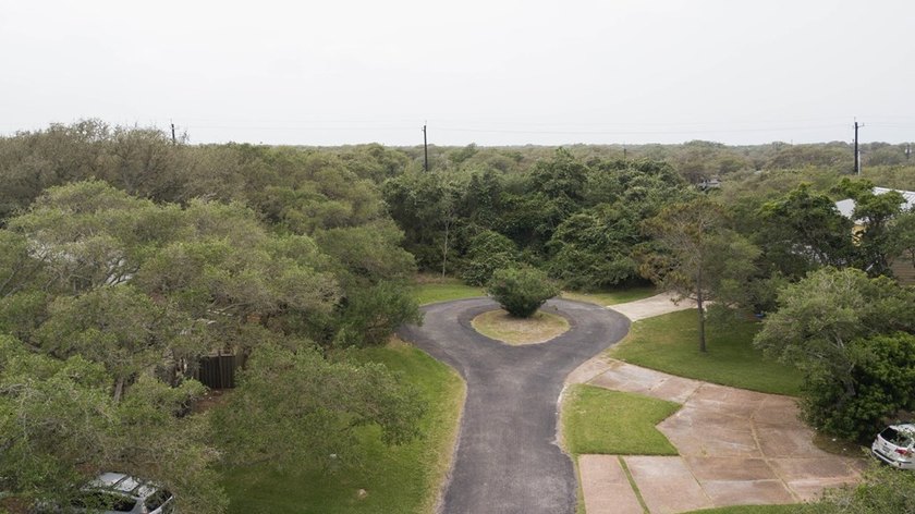 Warm coastal breezes await! Build your dream home and experience - photo 2
