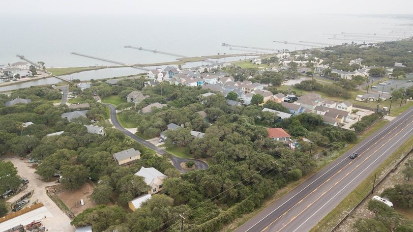 Warm coastal breezes await! Build your dream home and experience - photo 5