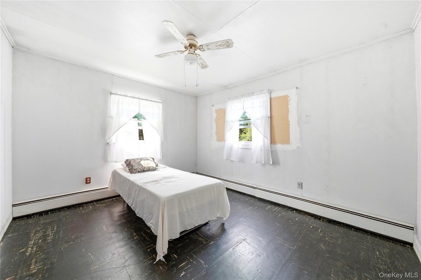 Unique Home in Lindy Village with Partial Dormer. Make This Your - photo 14