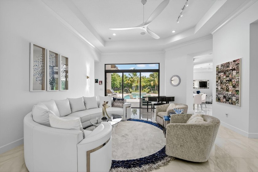 Enjoy total privacy in your own magnificent resort-style - photo 16
