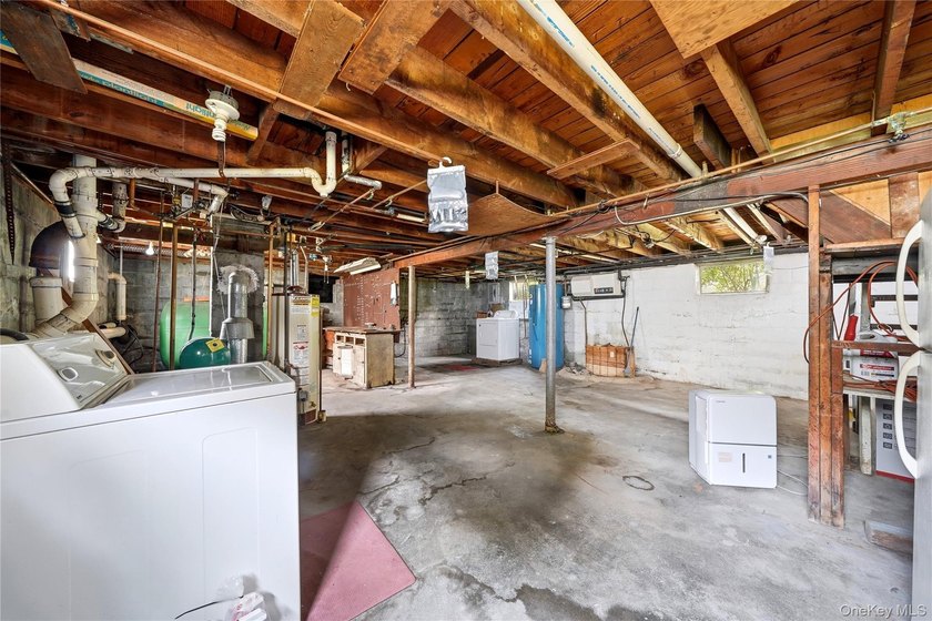 Unique Home in Lindy Village with Partial Dormer. Make This Your - photo 17