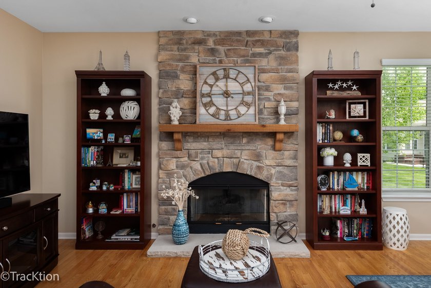 This is a charming Greenbriar model home with an extended family - photo 8