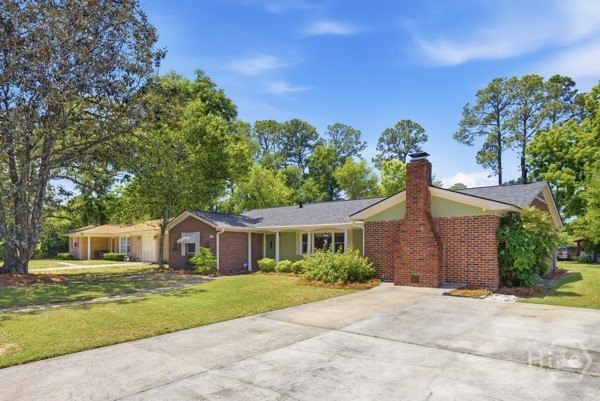 Well maintained ,spacious 4 bedrooms home. New Roof ,newer HVAC - photo 2