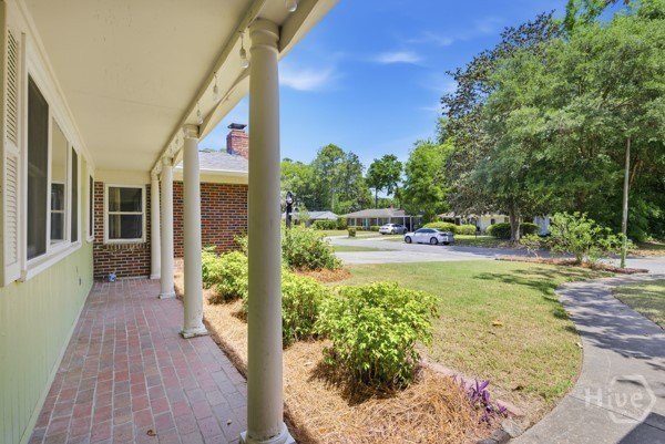 Well maintained ,spacious 4 bedrooms home. New Roof ,newer HVAC - photo 3