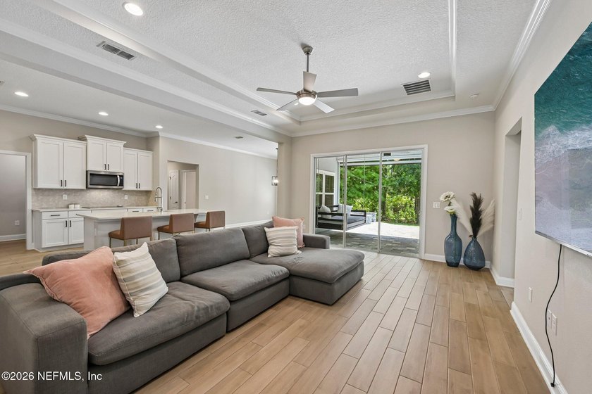Welcome to 272 Prince Albert Avenue, a meticulously maintained - photo 5