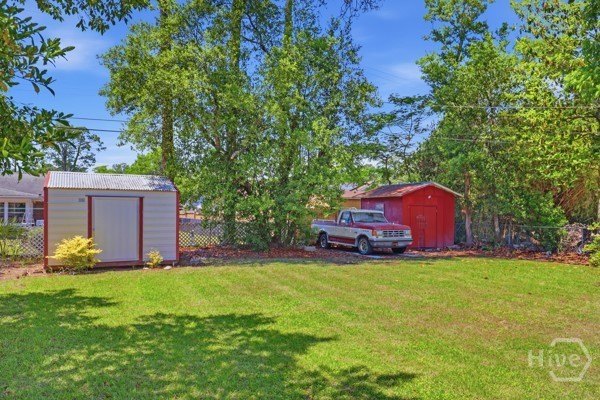 Well maintained ,spacious 4 bedrooms home. New Roof ,newer HVAC - photo 6