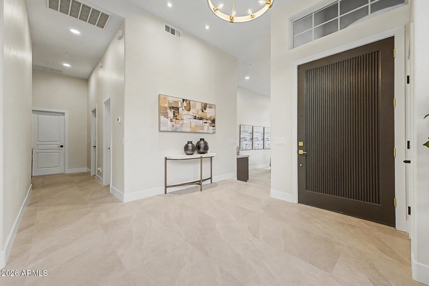 Welcome to this completely reimagined Scottsdale residence - photo 6