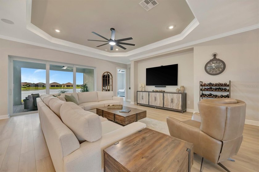 A striking blend of architectural detail, modern design, and - photo 11