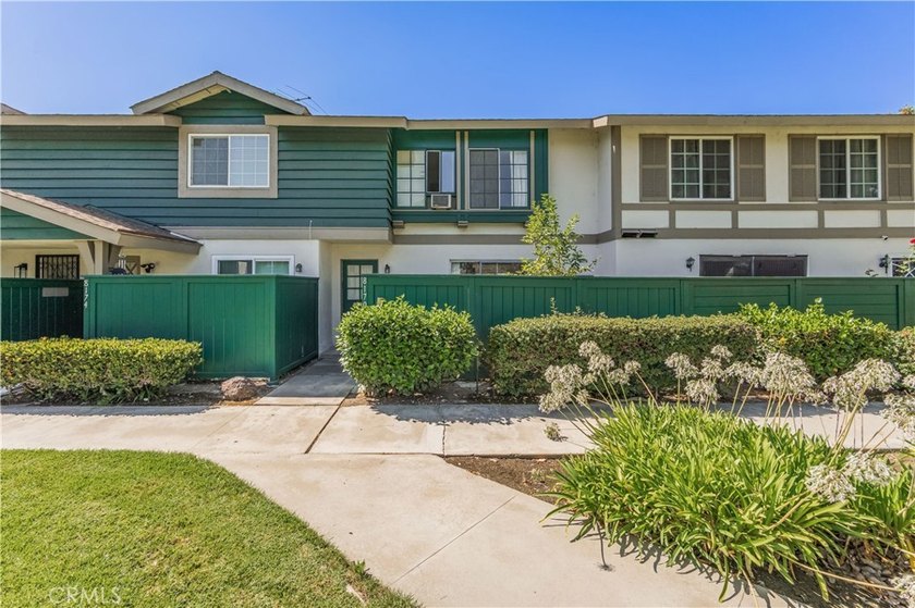 Welcome to 8170 Glengarry Green, a delightful single-family - photo 8