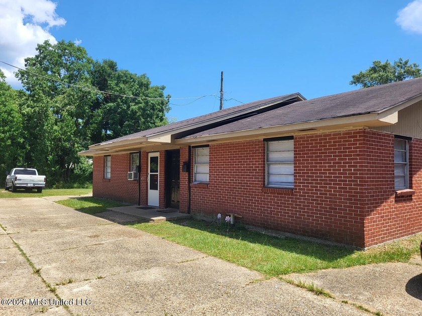 Owner prefers to sell the bundle of 12 altogether, a 7-plex, 2 - photo 3