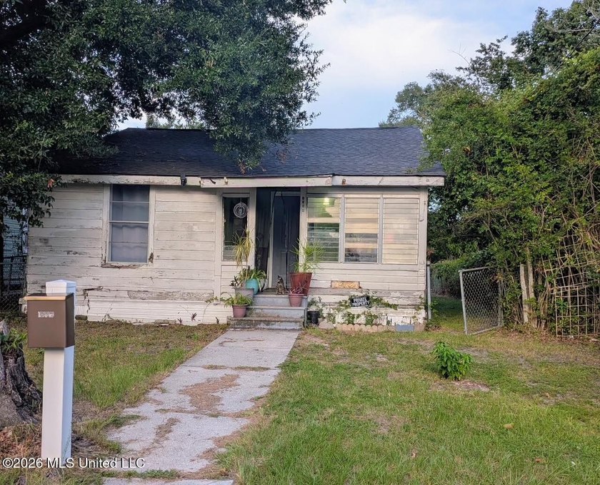 Owner prefers to sell the bundle of 12 altogether, a 7-plex, 2 - photo 4