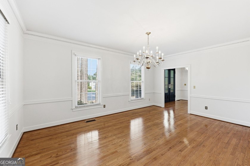 Enjoy the best of Lake Lanier living from this spacious - photo 11