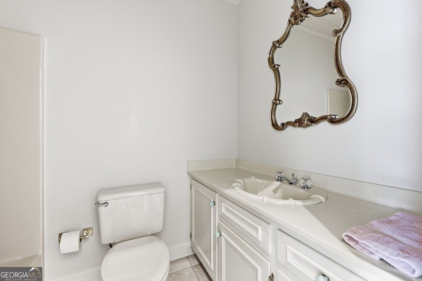 Enjoy the best of Lake Lanier living from this spacious - photo 23