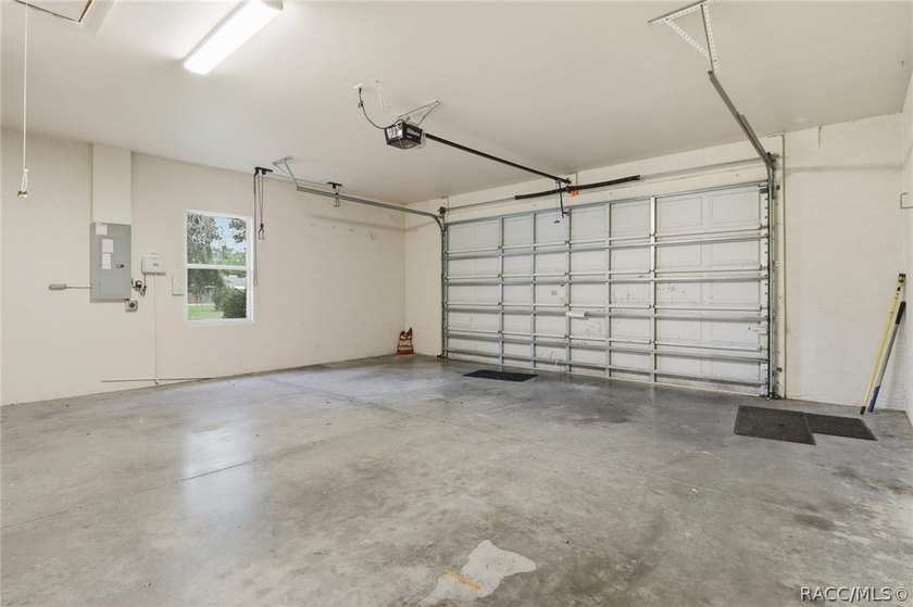 Very well-maintained 3-bed, 2-bath home in Sugarmill Woods - photo 34