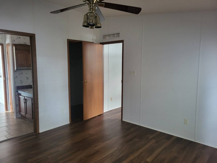 ANOTHER PRICE REDUCTION! Don't miss out on this one. Enjoy - photo 17