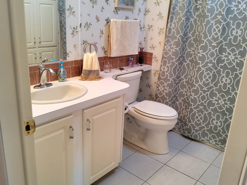 Beautiful Water View! Charming 2-Bed, 2-Bath Manufactured Home - photo 21