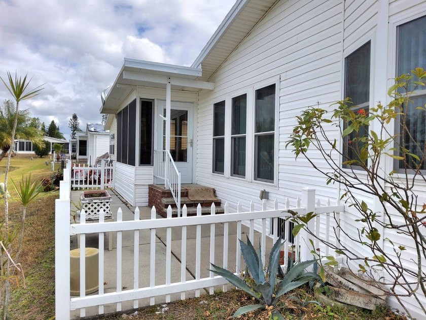 Beautiful Water View! Charming 2-Bed, 2-Bath Manufactured Home - photo 33