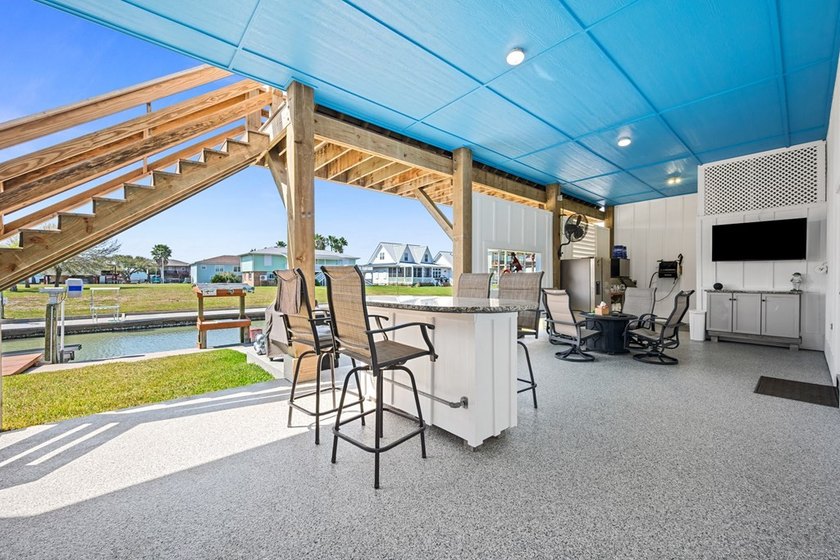 Come live the coastal lifestyle in this thoughtfully designed - photo 10