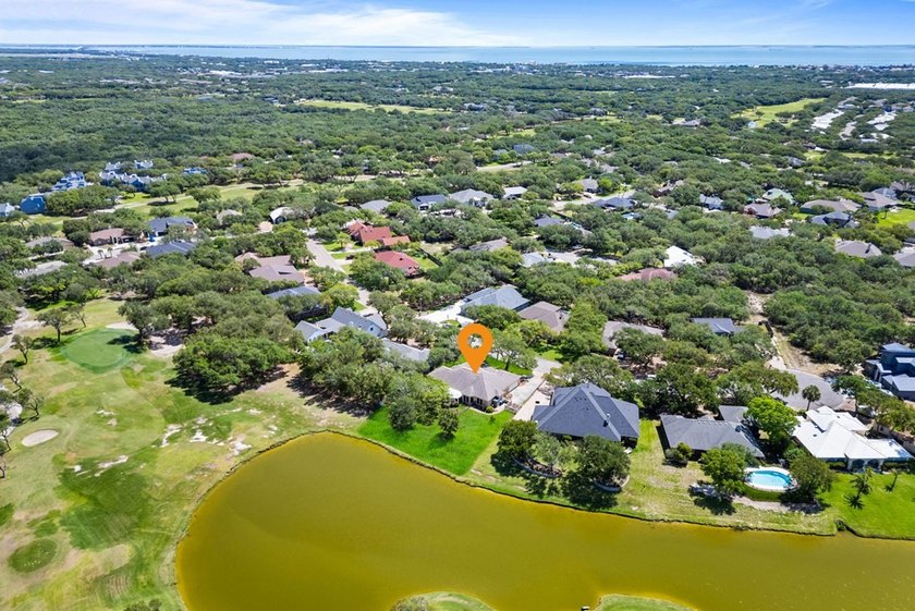 COUNTRY CLUB LIVING WITH A VIEW! Located in Rockport Country - photo 6