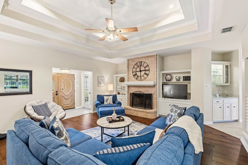 COUNTRY CLUB LIVING WITH A VIEW! Located in Rockport Country - photo 8