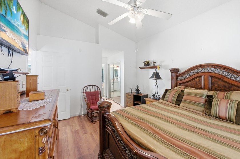 Welcome home to this well-maintained property, ideally located - photo 13