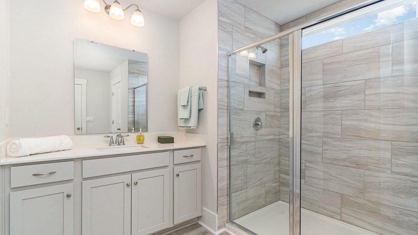Stunning 4-Bedroom, 3-Bathroom Two-Story Home with Incredible - photo 22