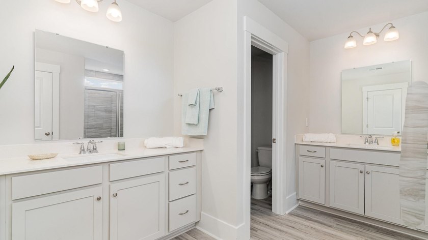 Stunning 4-Bedroom, 3-Bathroom Two-Story Home with Incredible - photo 23