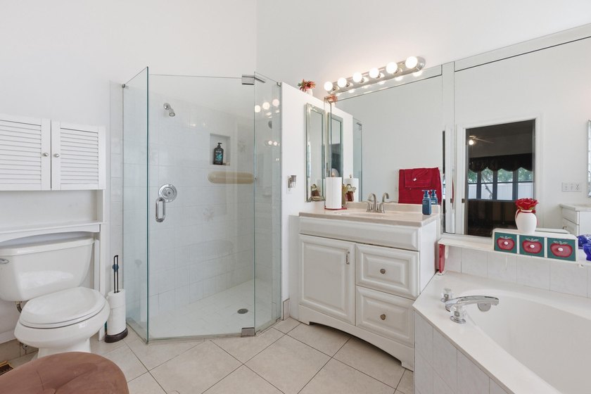 Welcome home to this well-maintained property, ideally located - photo 31