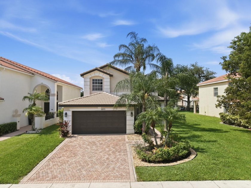 Beautifully maintained and freshly painted Jacaranda model - photo 2