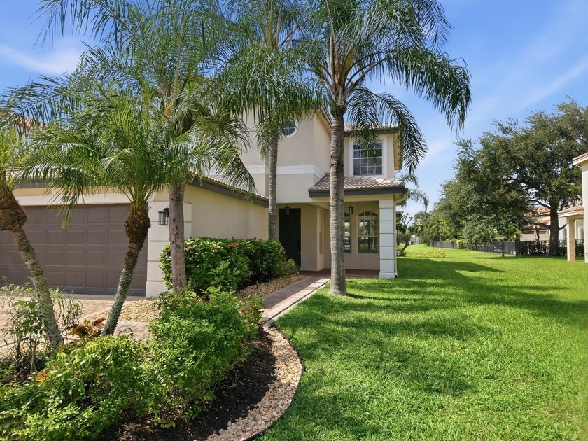 Beautifully maintained and freshly painted Jacaranda model - photo 3
