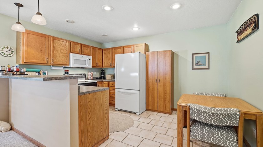 Enjoy easy access to the West End of town with convenient - photo 9