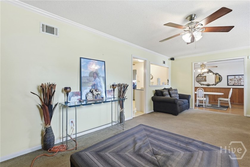 Welcome to this spacious and well-maintained Southside Savannah - photo 6