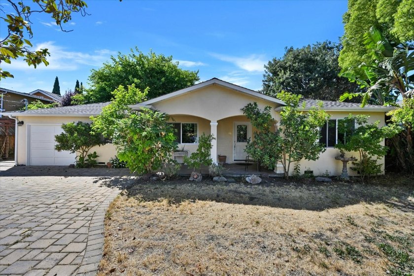 Pride of ownership located in Redwood City, this cozy 2-bedroom - photo 3