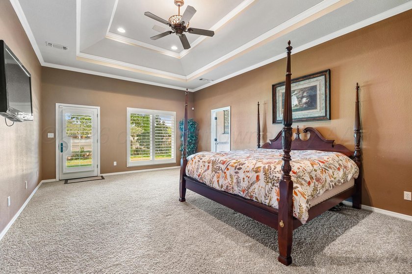 Experience luxury living with no HOA in this exceptional - photo 23