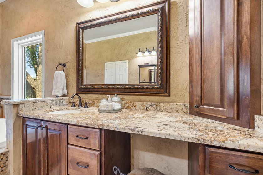 Experience luxury living with no HOA in this exceptional - photo 30