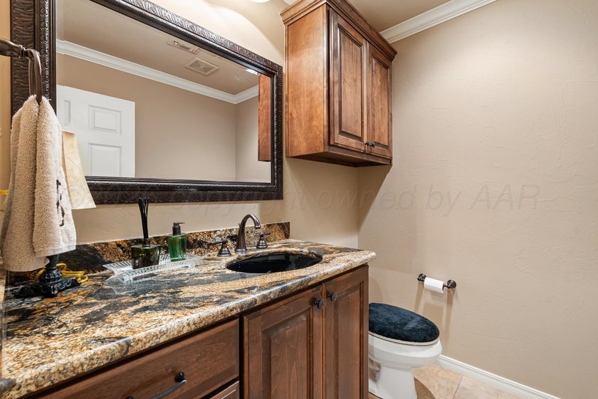 Experience luxury living with no HOA in this exceptional - photo 35