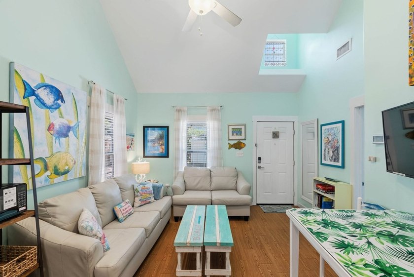 Coastal Cottage Retreat Near Copano Bay! Discover your perfect - photo 9