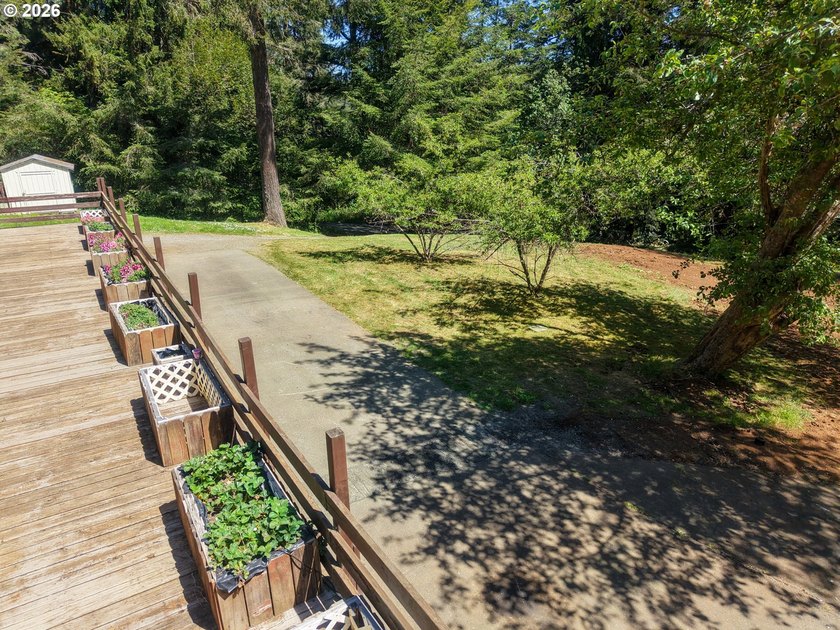 Welcome to Greene Acres. This 3-bedroom, 2-bath home sits on - photo 12