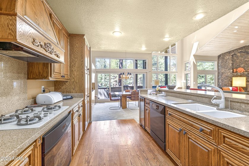 Majestic home perched on a large custom lot with tons of windows - photo 15