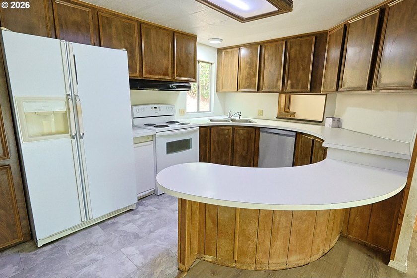 Welcome to Greene Acres. This 3-bedroom, 2-bath home sits on - photo 28