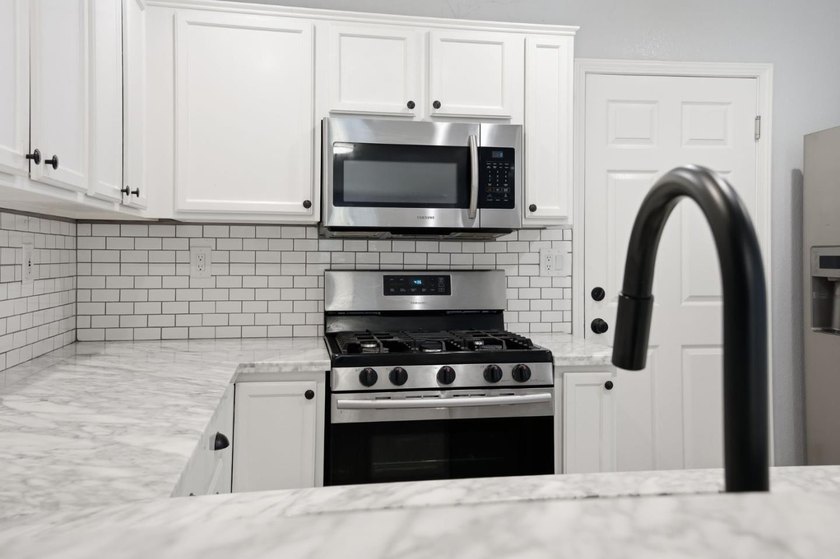 Perfectly located in San Jose, this 1,491 sq ft home offers four - photo 5