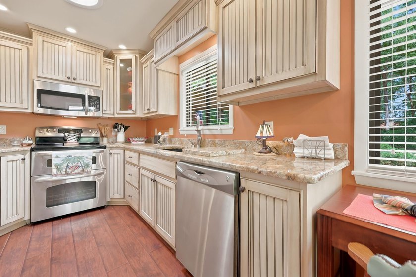 Don't miss the opportunity to own this lovely 2 bedroom 2 bath - photo 13