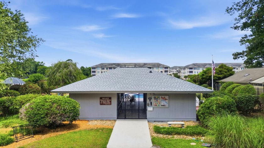 Don't miss the opportunity to own this lovely 2 bedroom 2 bath - photo 31