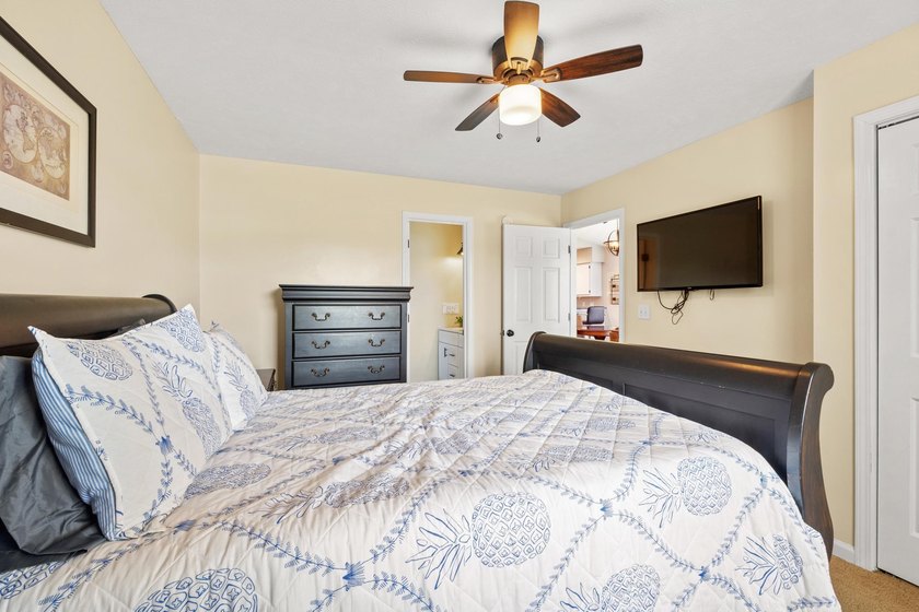 PRICE IMPROVEMENT! MOTIVATED SELLER - BRING ALL OFFERS! Don't - photo 12