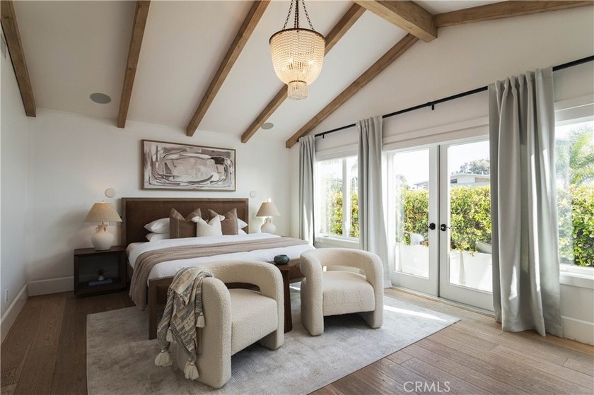 Welcome home to this charming Corona Highlands beach house - photo 21