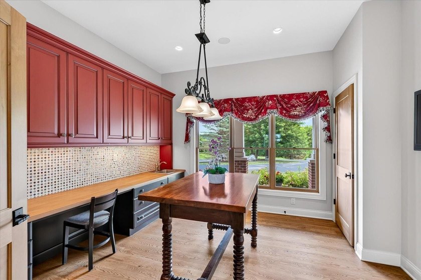 Hart DeNoble Masterpiece on 14.97 acres-Middleton Schools. This - photo 26