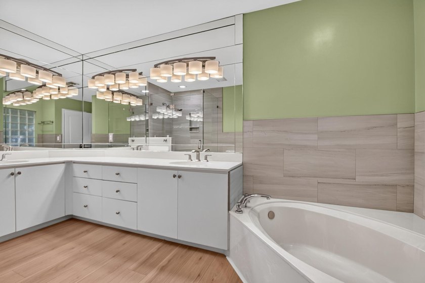Move right into this beautifully updated 4-bedroom, 3-bath - photo 47