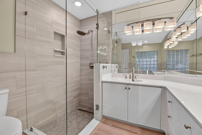 Move right into this beautifully updated 4-bedroom, 3-bath - photo 49