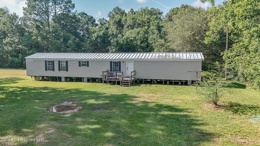 Income-Producing Property or Perfect First Home with Workshop! - photo 4